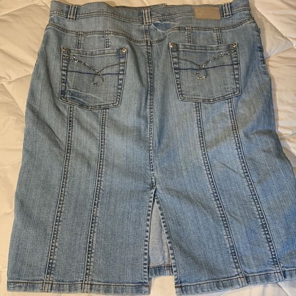 JEAN skirt by OLSEN of Europe, left sided zipper, 4 pockets, bedazzled ,38 - Picture 6 of 9
